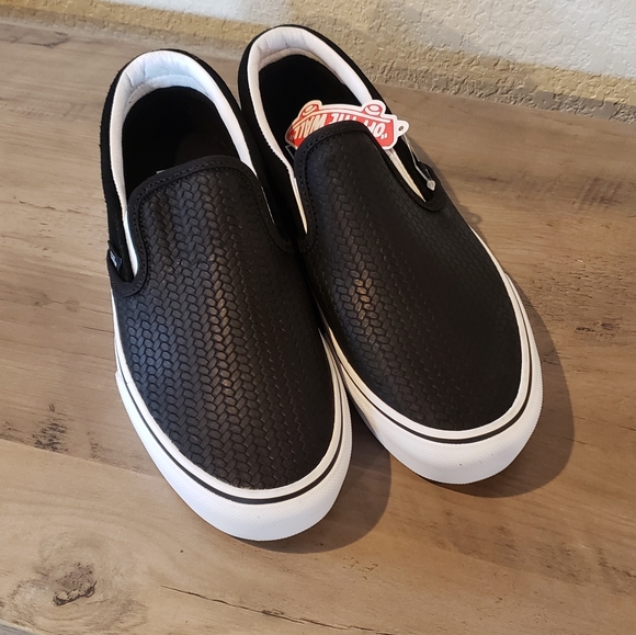 Vans Classic Slip-On Suede Emboss Black Platform Sneaker - Picture 9 of 10